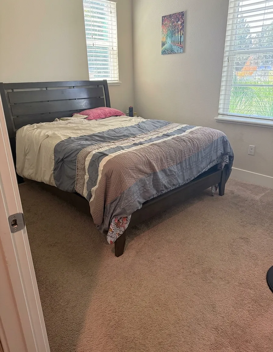 4 bed, 2215 sqft, $4,850 — Photo 3