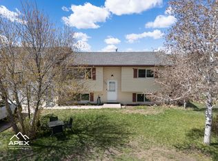 123 Colonial Ave, Evanston, WY 82930
