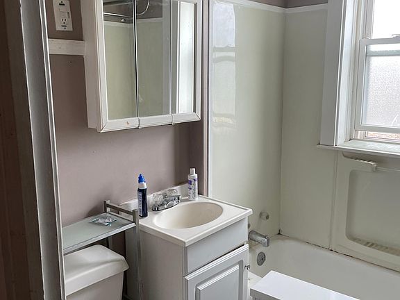 5th image of 6636 S Greenwood Ave #3