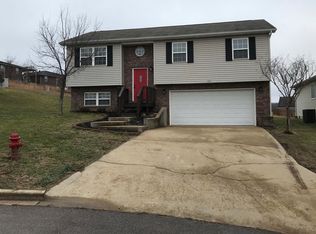 107 Hillcrest Ct, Saint Robert, MO 65584