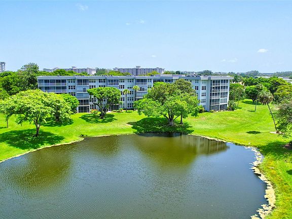 5th image of 4020 W Palm Aire Drive #304