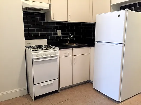 Rented by Waverly Realty Associates | media 15