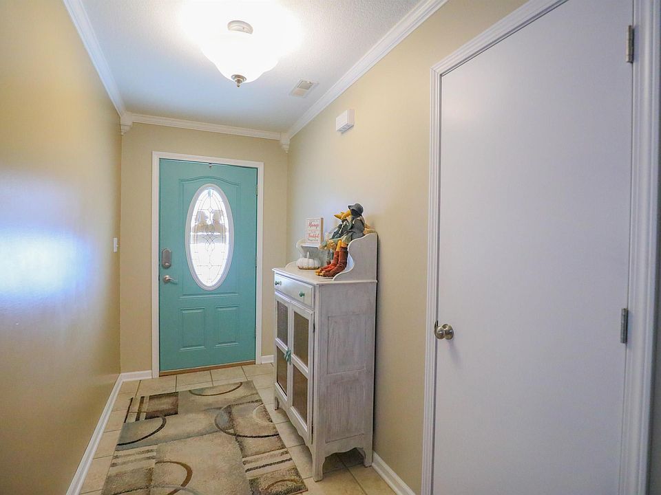 4826 NW Fielding Rd, Topeka, KS 66618 | Zillow