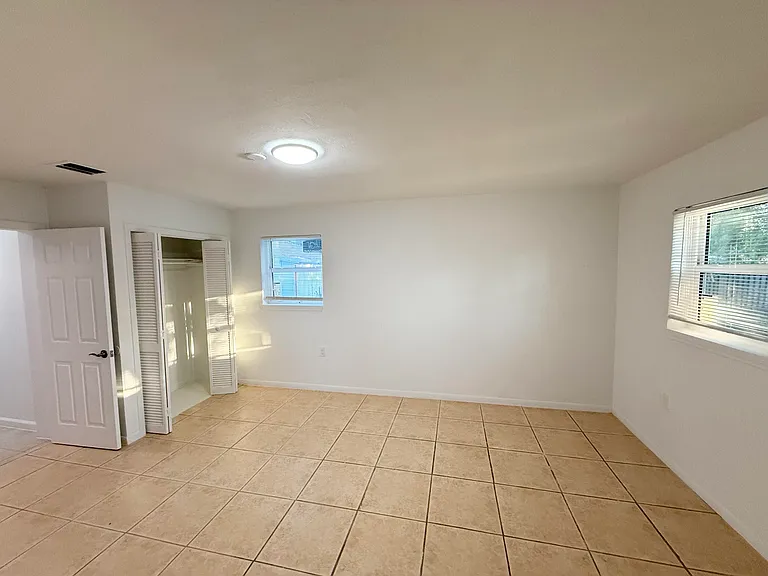912 SE Tarpon Ave — Photo 19