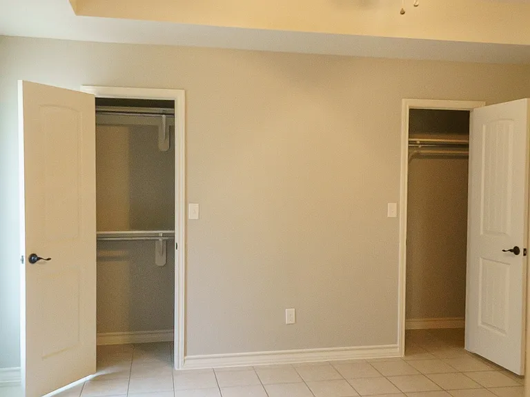 406 E 3rd St #10 — Photo 6
