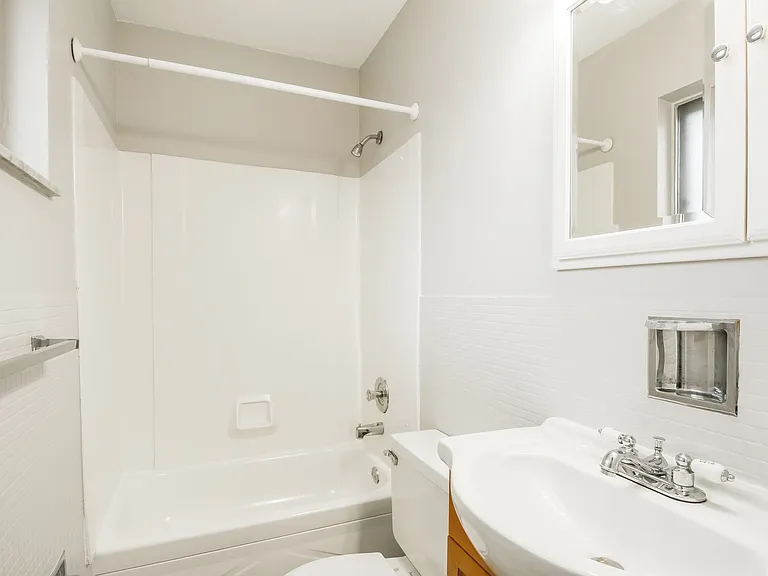1145 Swallow Ln — Photo 8