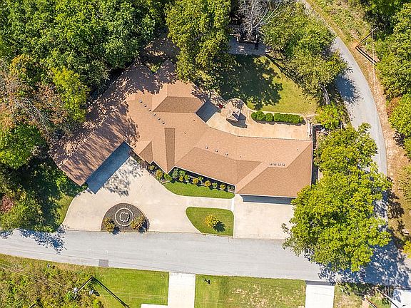 3rd image of 48 Allendale Dr