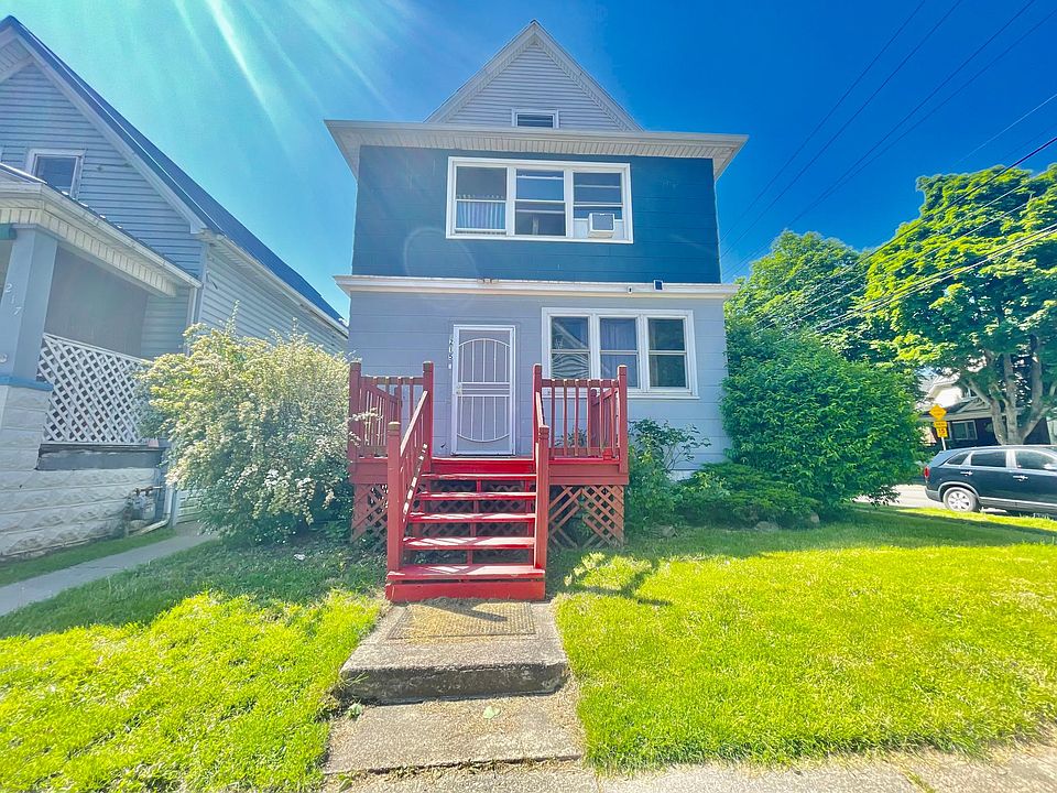 1st image of 215 Ludington St #1