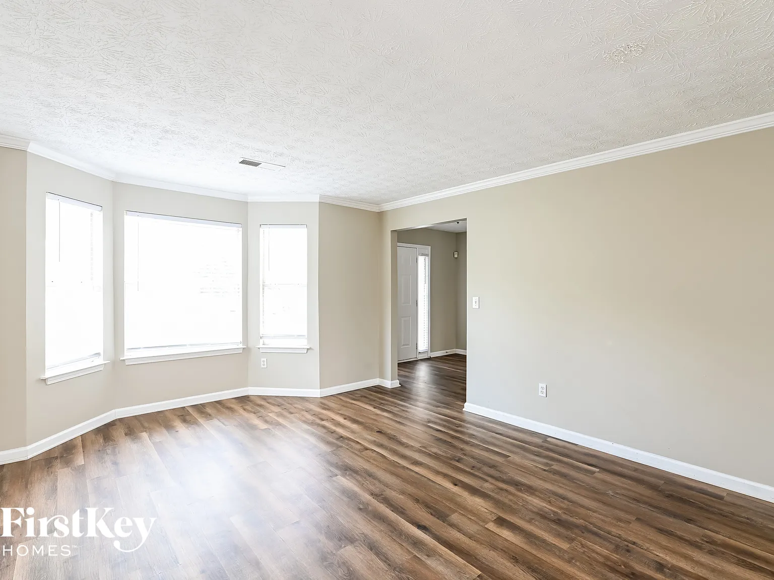 4 bed, 3.0 bath, 2514 sqft, $2,765 — Photo 2