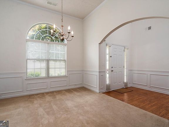 3rd image of 2316 Acorn Way