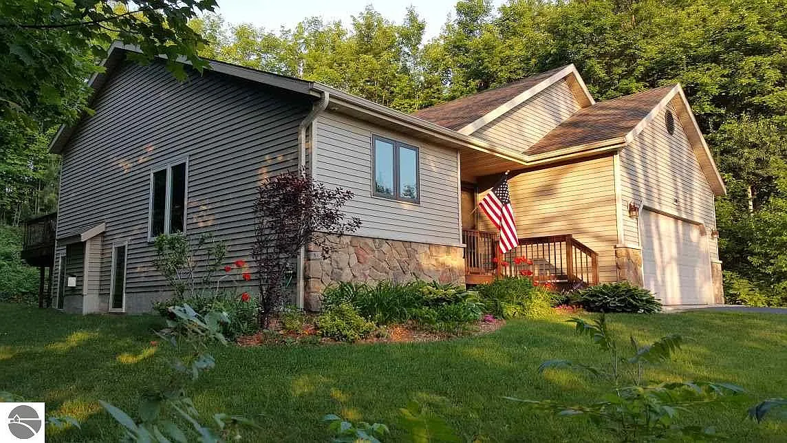 1740 S Cherry Blossom Ln photo 1