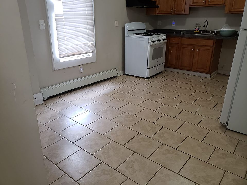 196 Putnam St Bridgeport CT Zillow