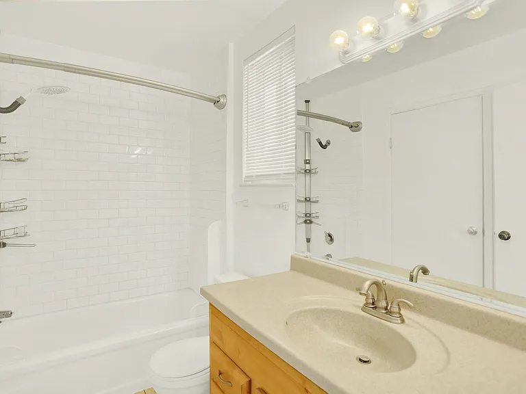 3655 S Kittredge St #E — Photo 15