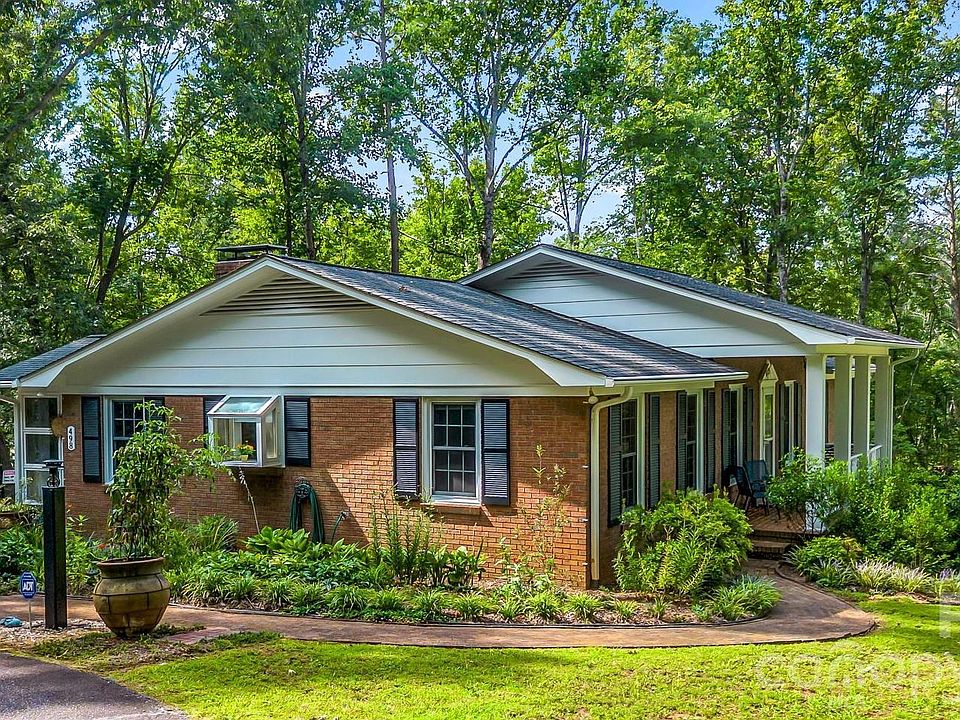 1st image of 498 Plantation Dr