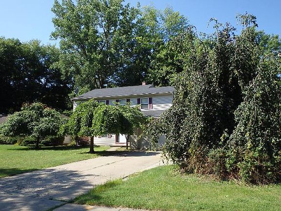 2nd image of 5920 Wild Oak Dr