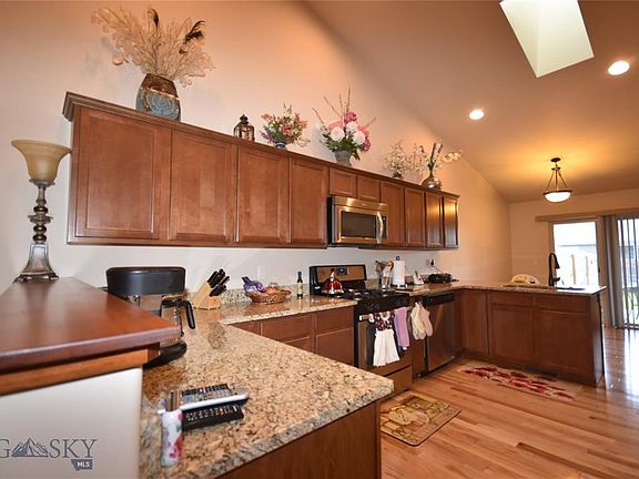 5th image of 1193 Forestglen Dr APT B