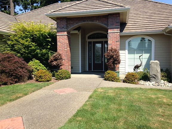 Front walk and entryway
