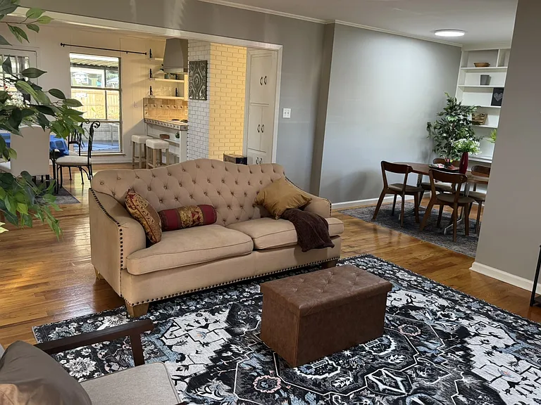 214 Sunny Ln — Photo 5