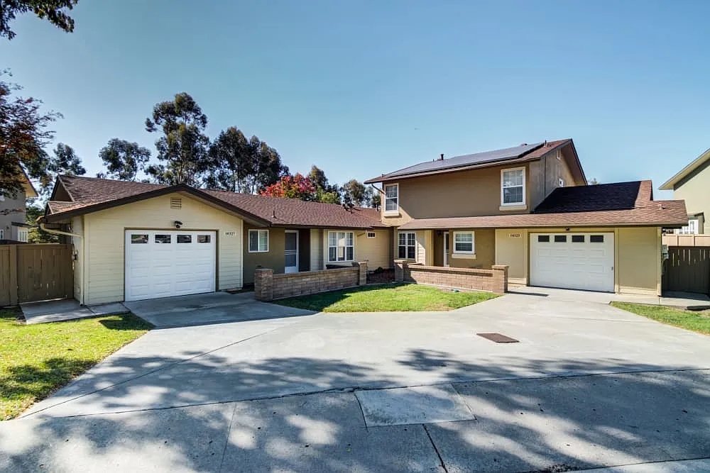 Aero Ridge - Military Housing — Photo 1