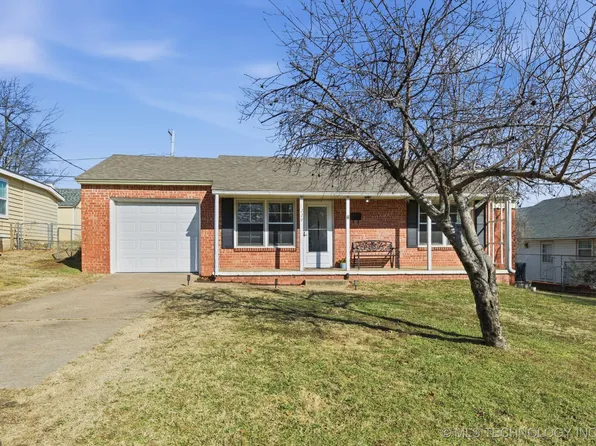 1229 Circle Dr, Sapulpa, OK 74066