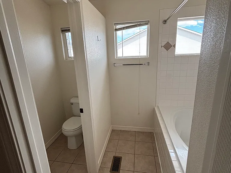 4312 Prestige Point — Photo 12