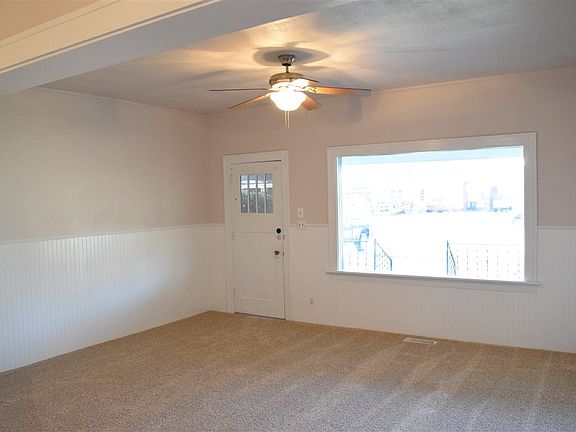 5th image of 1420 E Broadway Ave