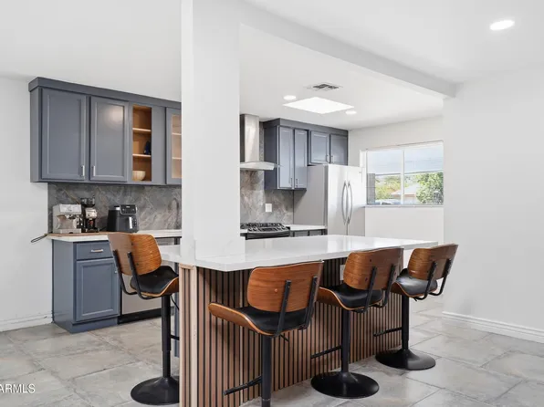 4628 E HOLLY Street, Phoenix, AZ 85008