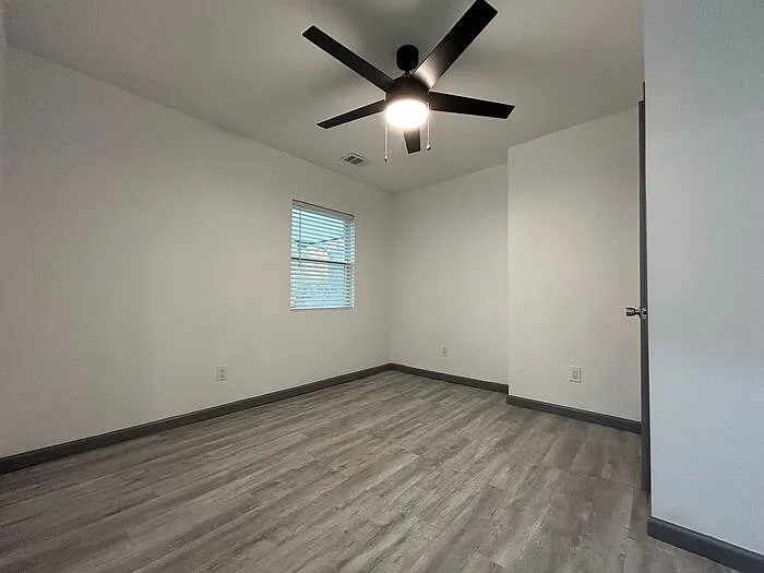 1477 Olive St SW — Photo 7
