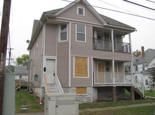 241 W Oak St, Kankakee, IL 60901