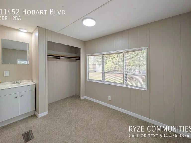 11452 Hobart Blvd — Photo 12