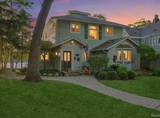 4123 Windiate Park Dr, Waterford, MI 48329