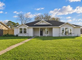 1740 6th St, Hempstead, TX 77445