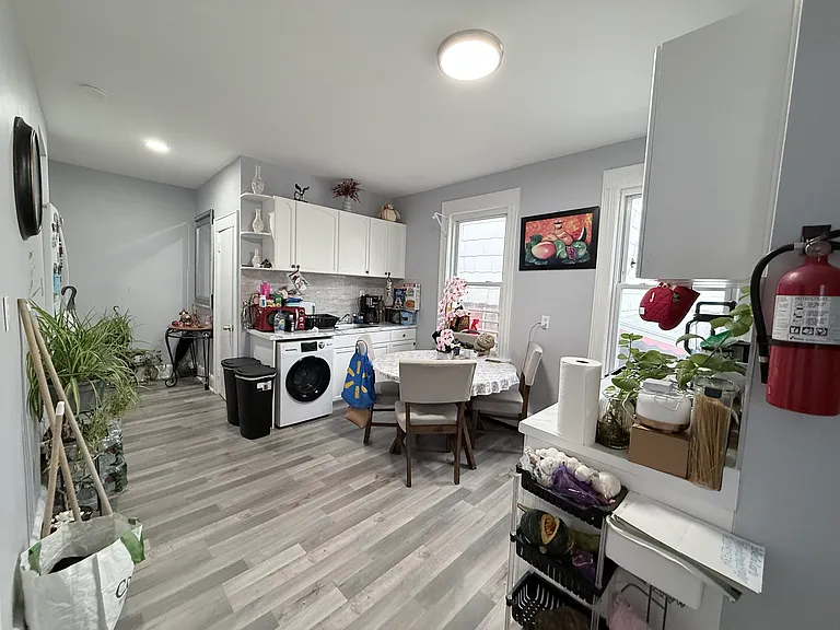 237 Ackerman Ave #4 — Photo 6