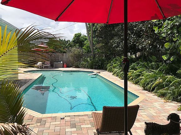 Custom 23k gal Salt H2O Pool