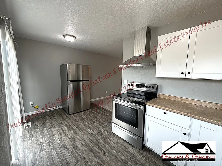 2039 Chamberlin S — Photo 8