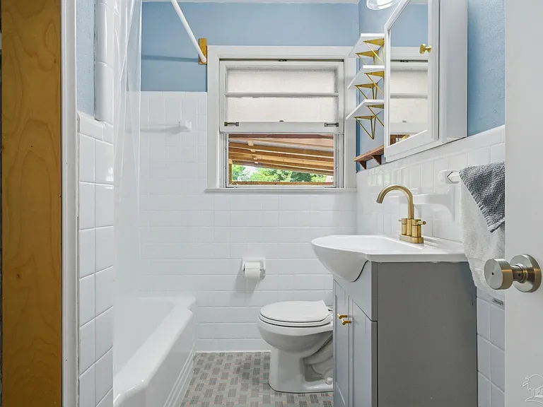 730 Nagel Dr — Photo 15