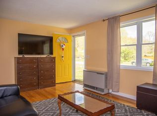 3 Metacomet Cir, Belchertown, MA 01007