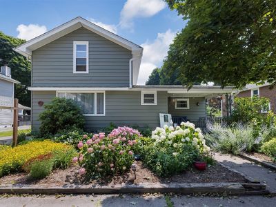 9 E Division St, North East, PA, 16428
