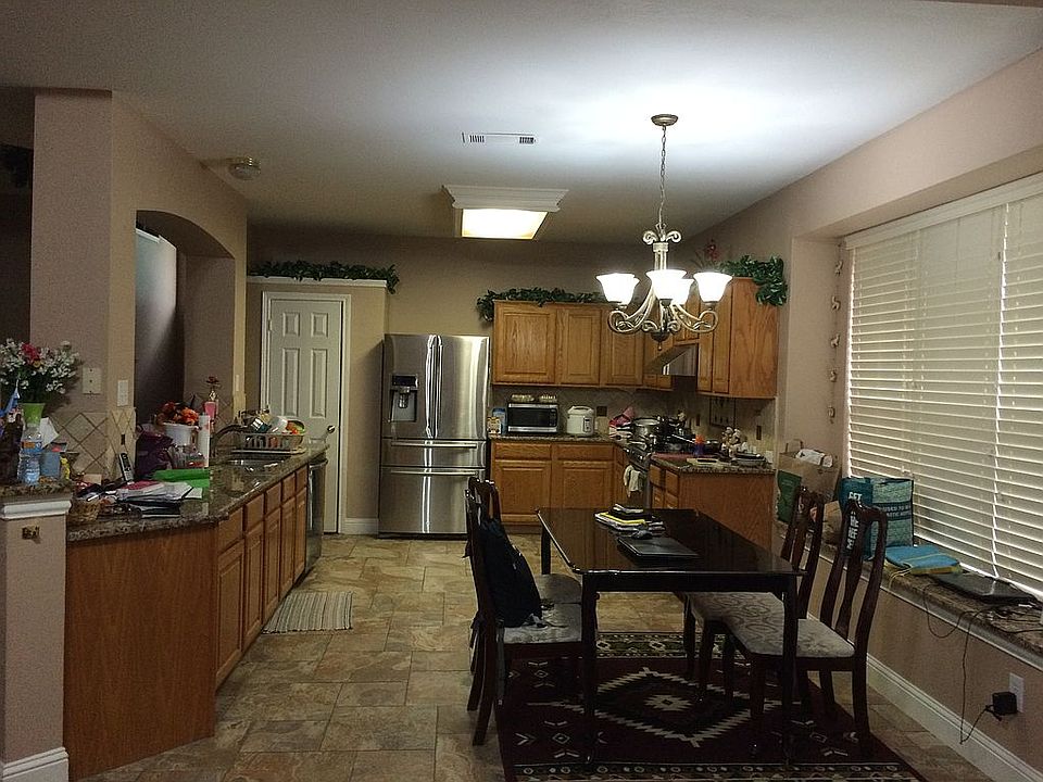 1st image of 533 Continental Dr