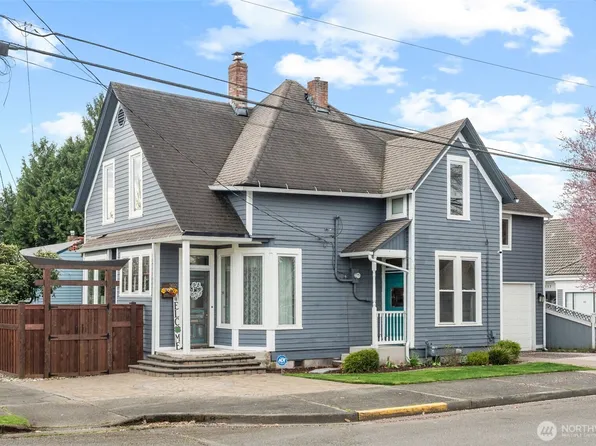 302 4th Avenue NW, Puyallup, WA 98371