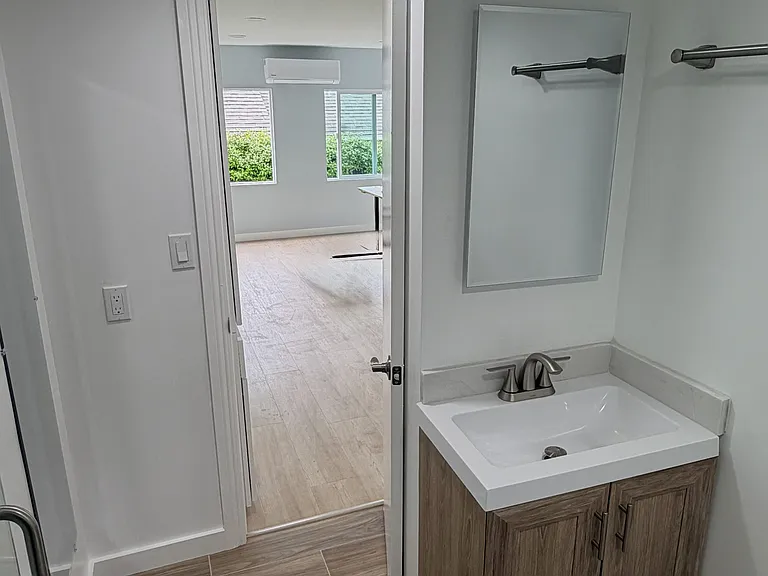 222 Wave St — Photo 13