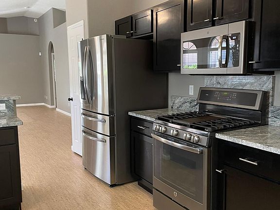 5th image of 7224 Boxwood Ave NE