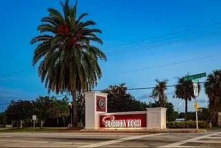 1/2 mile to Florida Instutute of Technology