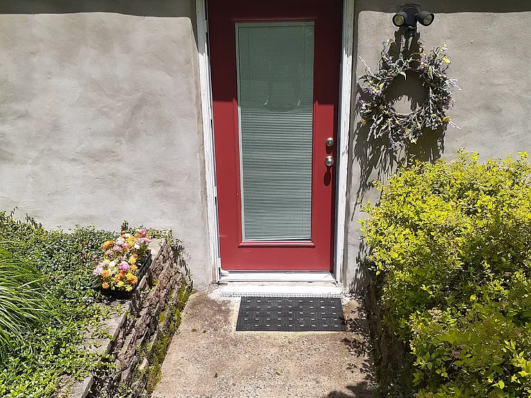 Private entrance to apartment.