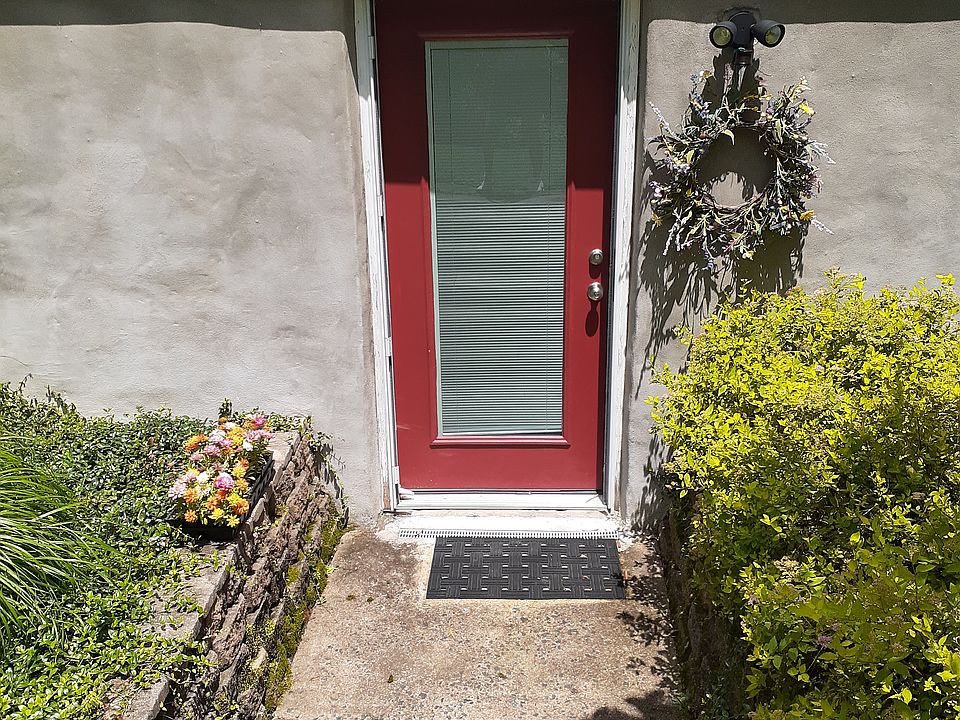 Private entrance to apartment.