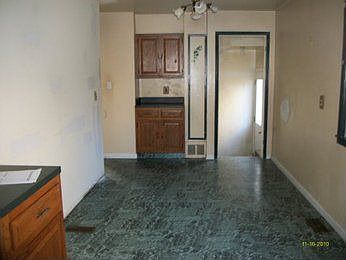 3rd image of 1505 E Elza Ave