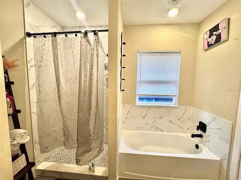 113 E Cleveland St — Photo 15