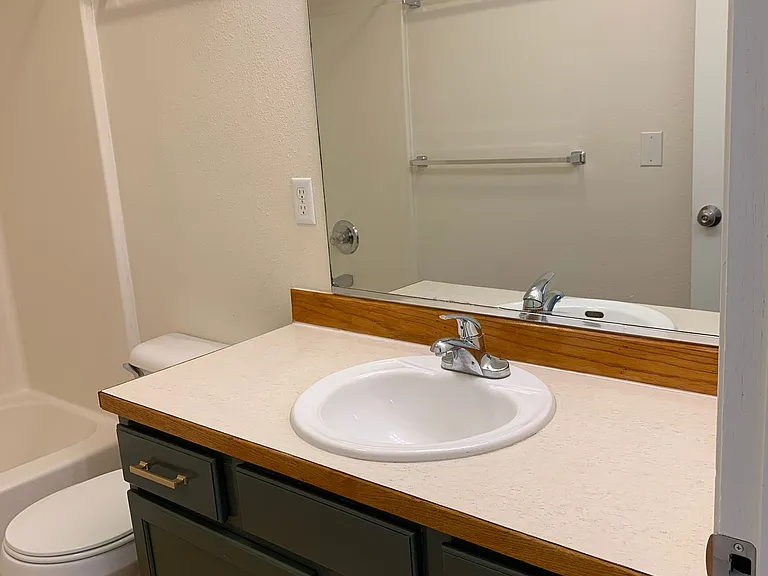 8160 Williwa Ave #B — Photo 18