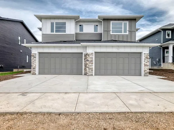 2305 W Waterbury Rd, Chestermere, AB T1X 3A9