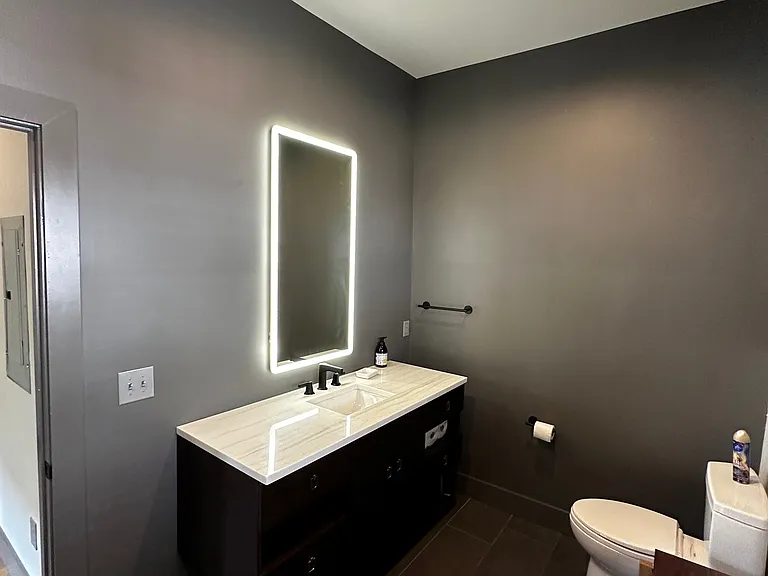 527 N. College Ave — Photo 12